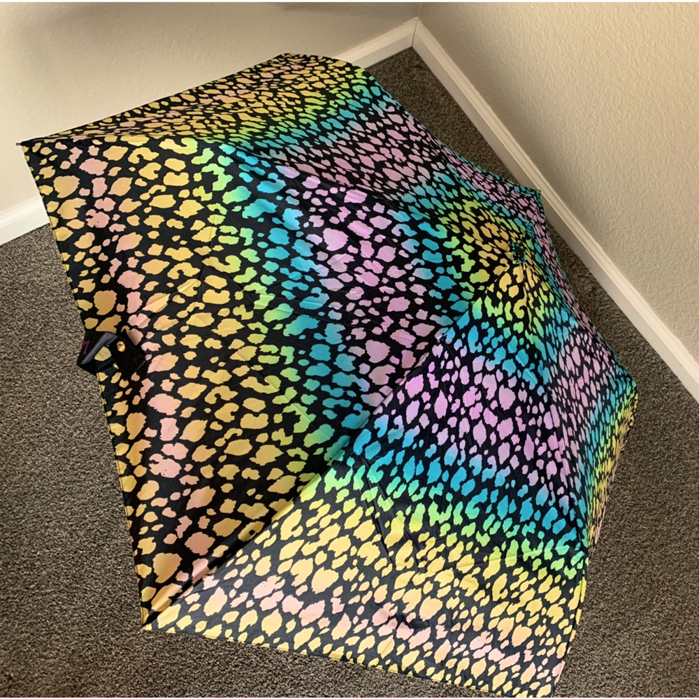 Limited Edition Betsey Johnson Rainbow Leopard Umbrella